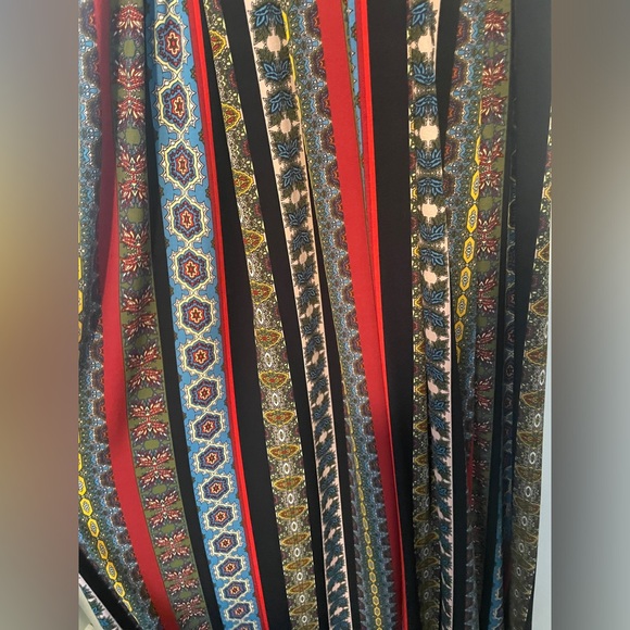 Patterned Maxi Dress - Picture 3 of 7